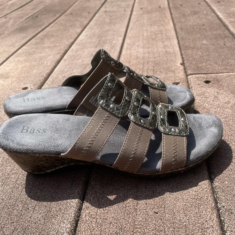 Bass Sandals